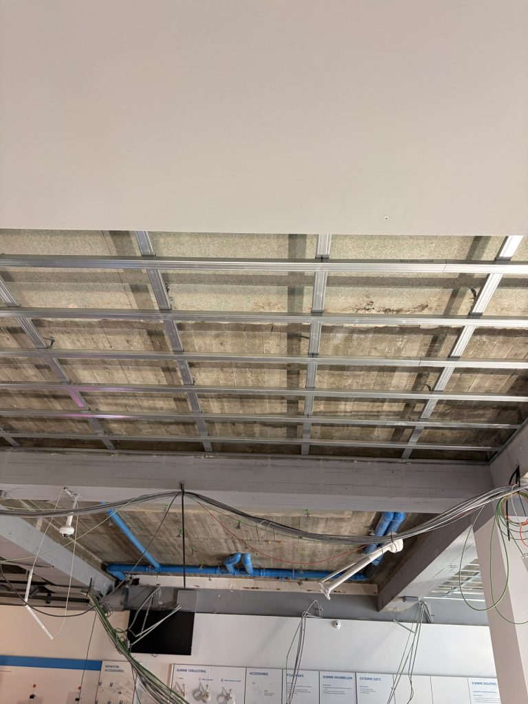 Detail van de plafondconstructie bij Coolblue Nijmegen