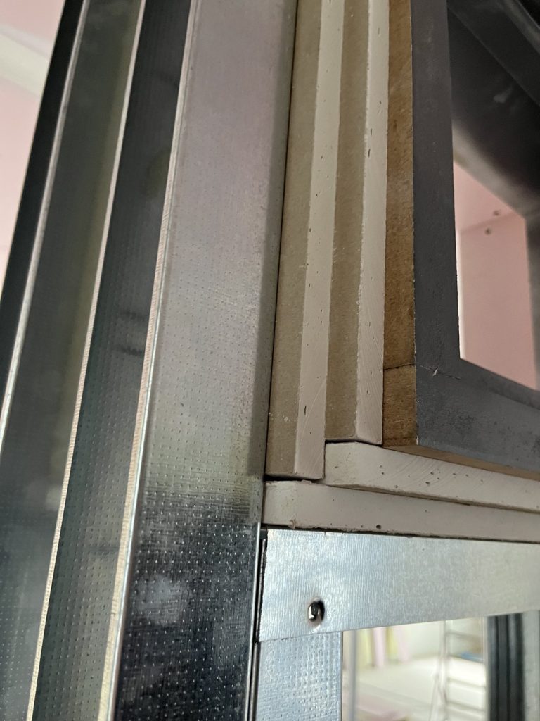Detail van de wandopbouw bij Plint Hilversum