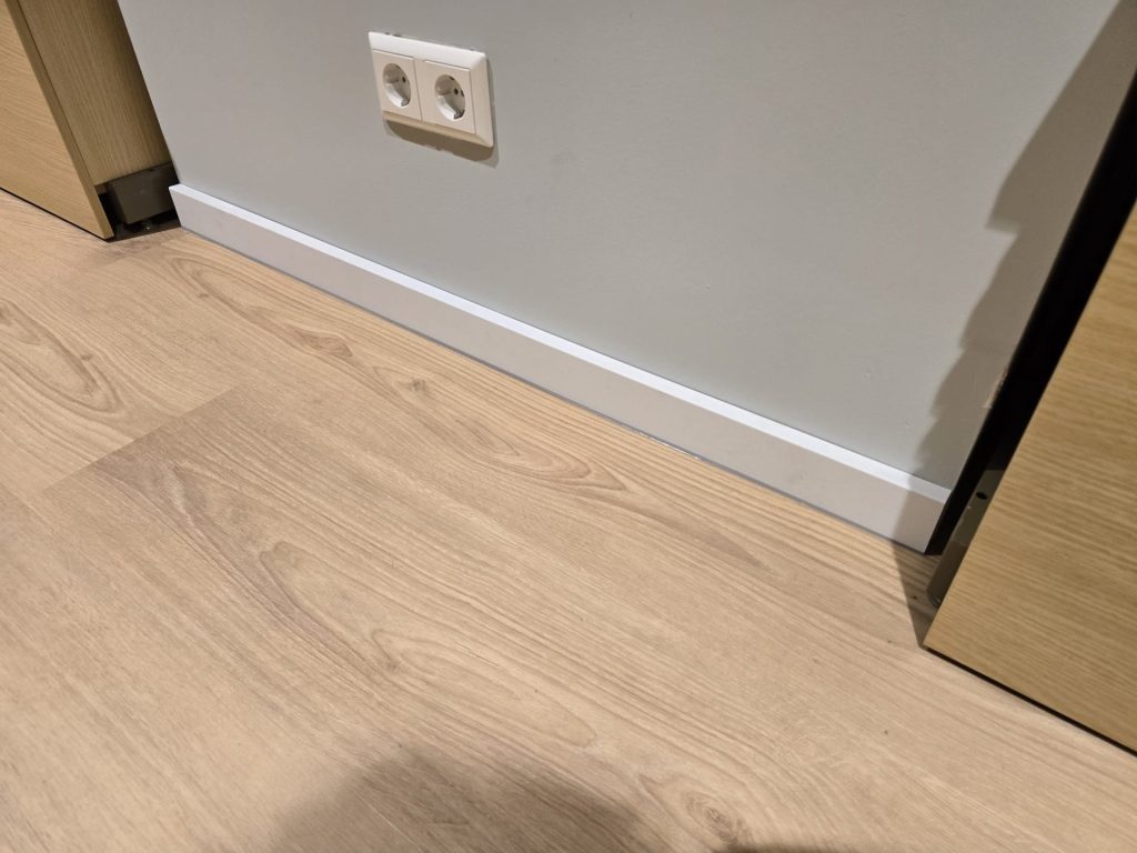 Floor and wall corner finishing detail at Rolife Rotterdam